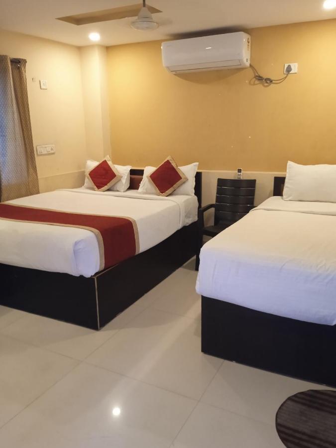 The Royal Inn Visakhapatnam Extérieur photo