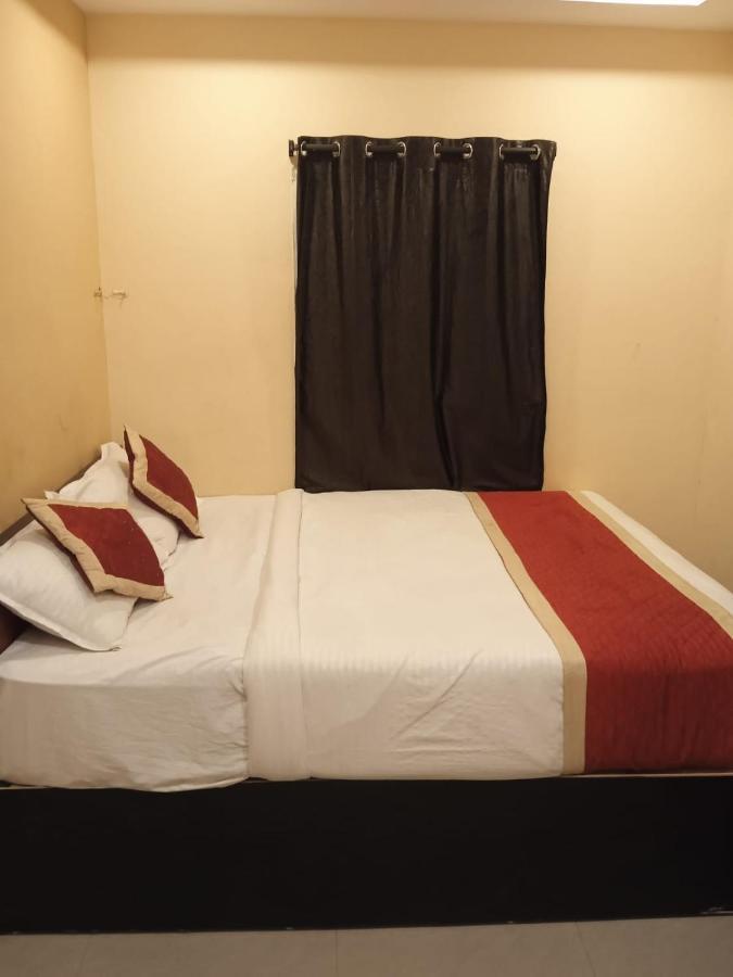 The Royal Inn Visakhapatnam Extérieur photo
